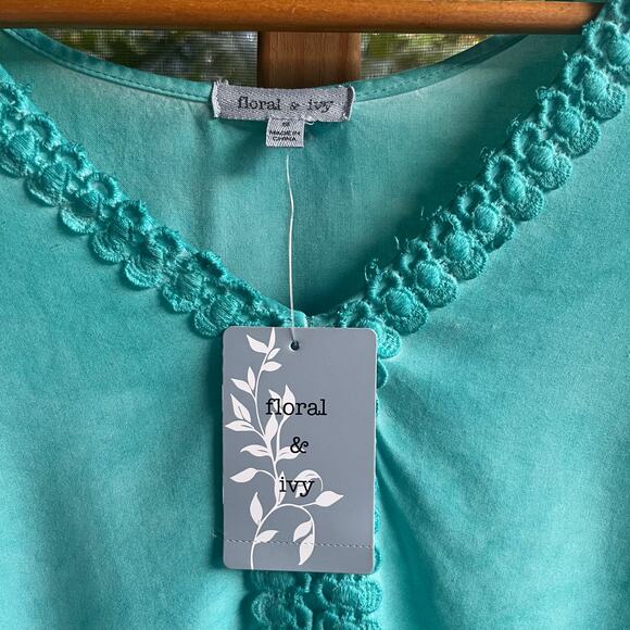Floral & Ivy Women's Turquoise Flare Sleeve Boho Top Size M. NEW - Picture 4 of 7